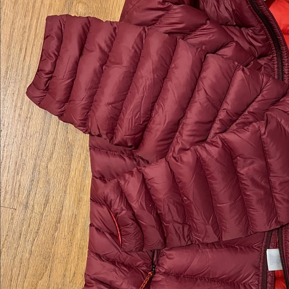 Patagonia down sweater- oxide red size S - Picture 5 of 5